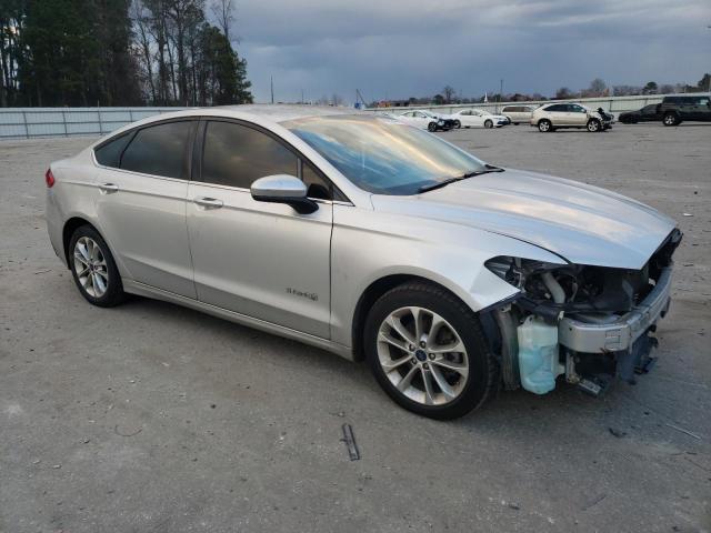 Photo 4 from auction – 2019 FORD FUSION SE with VIN 3FA6P0LUXKR257017