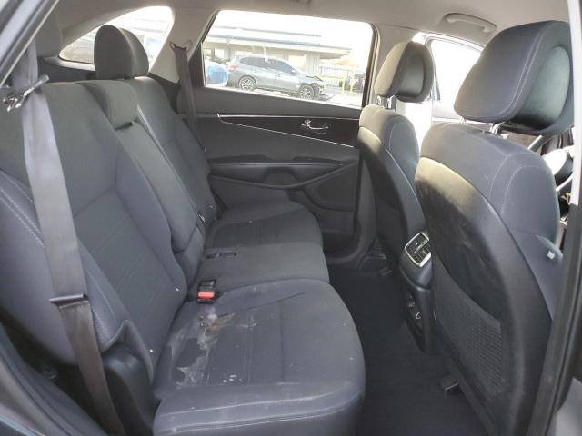 Photo 11 from auction – 2016 KIA SORENTO LX with VIN 5XYPG4A38GG148976