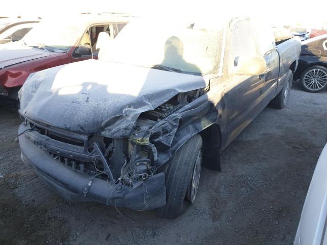 CHEVROLET SILVERADO 2002 with VIN 2GCEC19W721412398 - Photo from auction