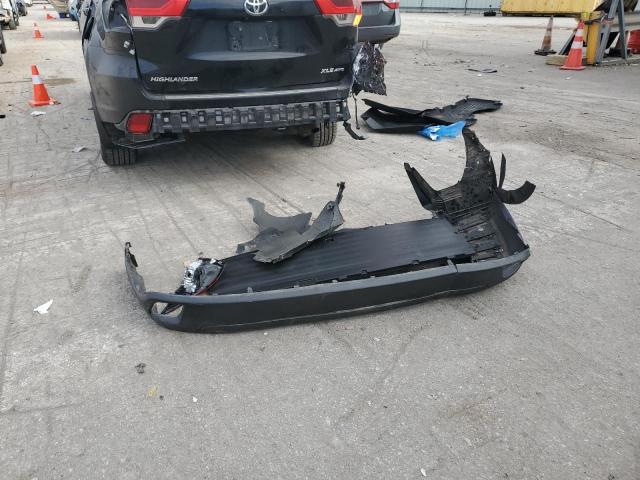 Photo 13 from auction – 2018 TOYOTA HIGHLANDER with VIN 5TDJZRFH0JS496170