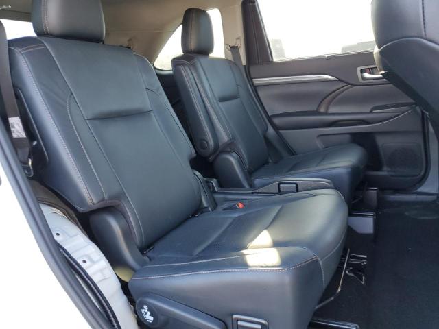 Photo 11 from auction – 2019 TOYOTA HIGHLANDER with VIN 5TDDZRFH0KS741841