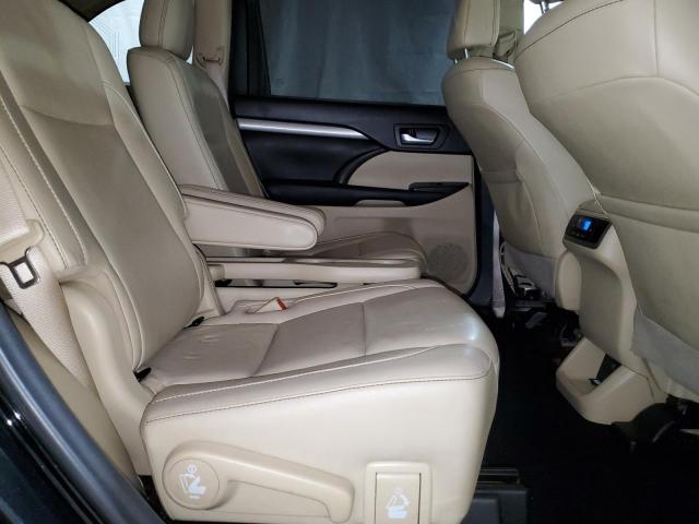 Photo 11 from auction – 2018 TOYOTA HIGHLANDER with VIN 5TDJZRFH5JS545914