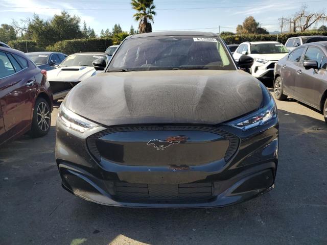 Photo 5 from auction – 2022 FORD MUSTANG MA with VIN 3FMTK2SU2NMA40924