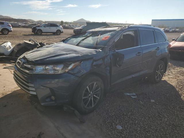 TOYOTA HIGHLANDER 2019 with VIN 5TDJZRFH3KS929840 - Photo from auction
