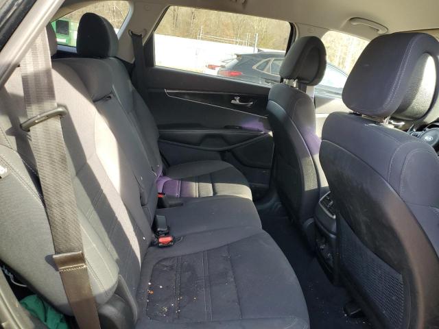Photo 10 from auction – 2016 KIA SORENTO LX with VIN 5XYPG4A30GG093536