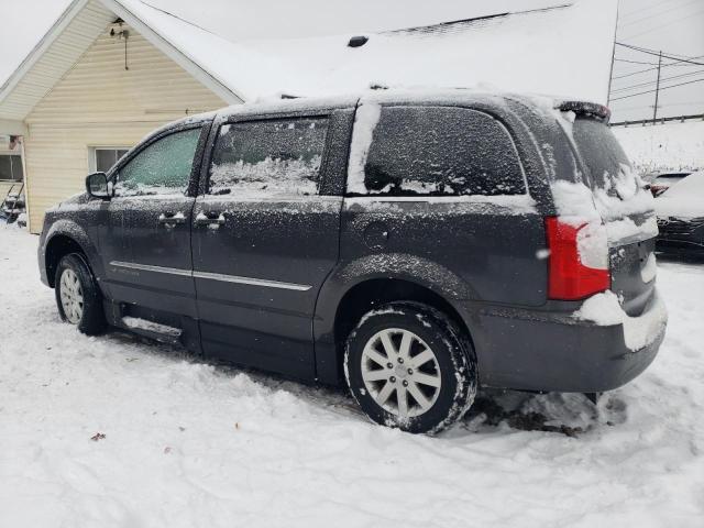 Photo 2 from auction – 2016 CHRYSLER TOWN & COU with VIN 2C4RC1BGXGR165469