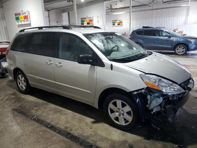 Photo 4 from auction – 2010 TOYOTA SIENNA CE with VIN 5TDKK4CC1AS328462