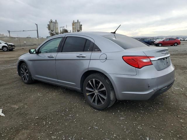 Photo 2 from auction – 2013 CHRYSLER 200 TOURIN with VIN 1C3CCBBG8DN700212