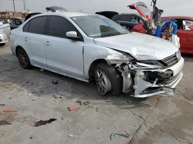 Photo 4 from auction – 2018 VOLKSWAGEN JETTA S with VIN 3VW2B7AJ7JM251578