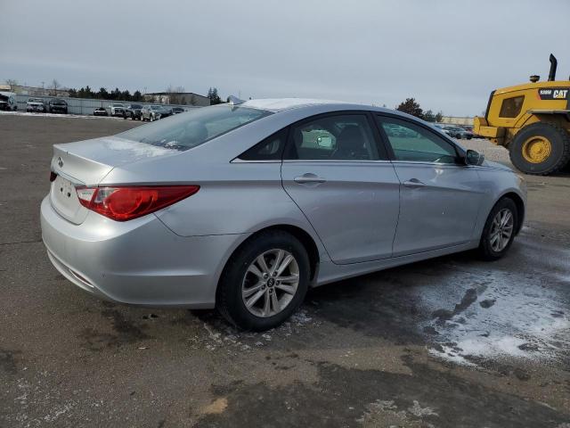 Photo 3 from auction – 2011 HYUNDAI SONATA GLS with VIN 5NPEB4AC3BH289090