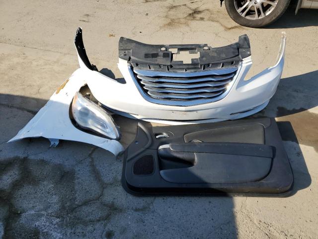 Photo 12 from auction – 2012 CHRYSLER 200 TOURIN with VIN 1C3BCBEB6CN218977