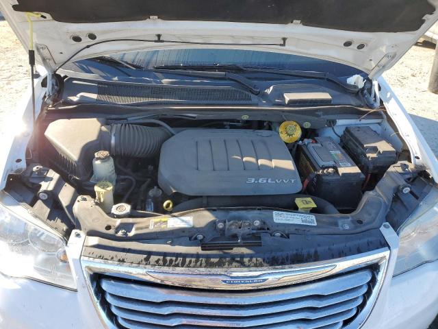 Photo 12 from auction – 2015 CHRYSLER TOWN & COU with VIN 2C4RC1BG3FR565159