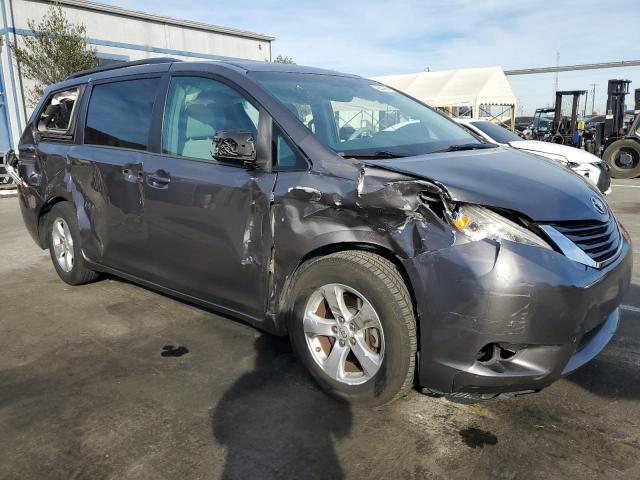 Photo 4 from auction – 2014 TOYOTA SIENNA LE with VIN 5TDKK3DC2ES457616