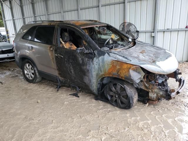 Photo 4 from auction – 2013 KIA SORENTO LX with VIN 5XYKT4A67DG312388