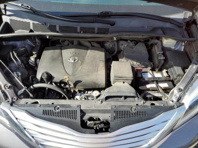 Photo 12 from auction – 2017 TOYOTA SIENNA XLE with VIN 5TDDZ3DC2HS155901