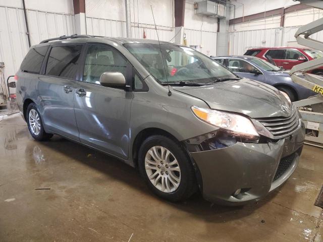 Photo 4 from auction – 2013 TOYOTA SIENNA XLE with VIN 5TDYK3DC8DS336985