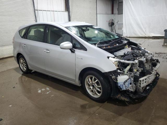 Photo 4 from auction – 2015 TOYOTA PRIUS V with VIN JTDZN3EU2FJ017150