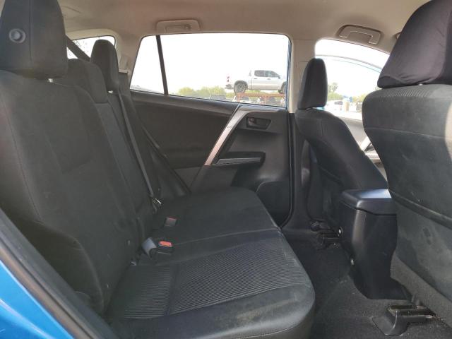 Photo 11 from auction – 2018 TOYOTA RAV4 LE with VIN JTMZFREV7JJ736489
