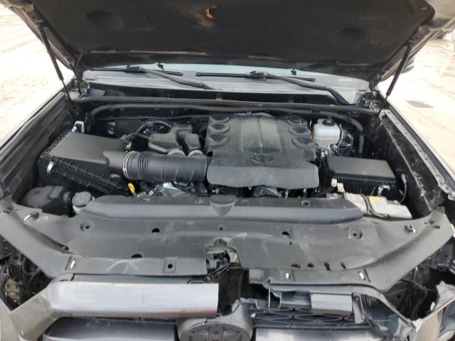Photo 12 from auction – 2018 TOYOTA 4RUNNER SR with VIN JTEBU5JR6J5574030
