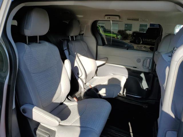 Photo 11 from auction – 2022 TOYOTA SIENNA LE with VIN 5TDKRKEC8NS100431