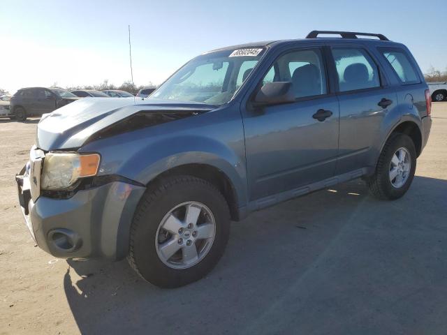 Снимка 1 от търг – 2011 FORD ESCAPE XLS с VIN 1FMCU0C77BKA69247