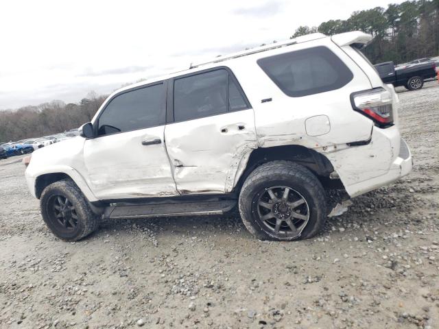 Photo 2 from auction – 2018 TOYOTA 4RUNNER SR with VIN JTEZU5JR2J5167823