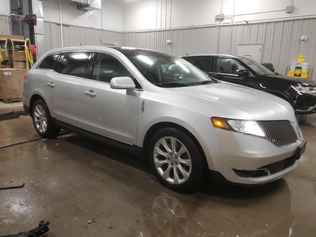 Photo 4 from auction – 2016 LINCOLN MKT with VIN 2LMHJ5AT5GBL01426
