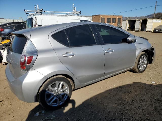 Photo 3 from auction – 2014 TOYOTA PRIUS C with VIN JTDKDTB31E1083624