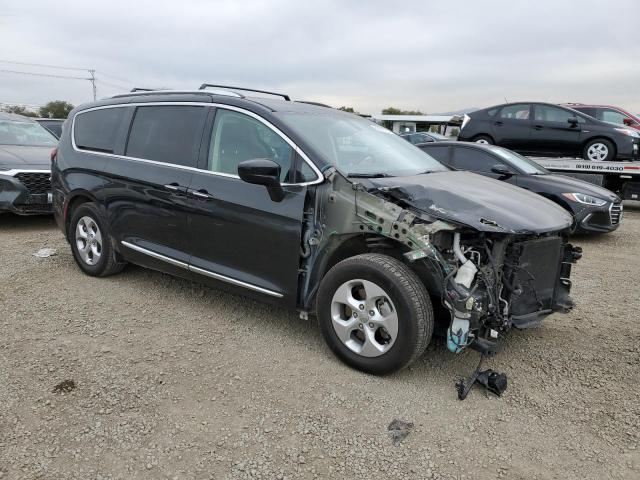 Photo 4 from auction – 2018 CHRYSLER PACIFICA H with VIN 2C4RC1L73JR230183