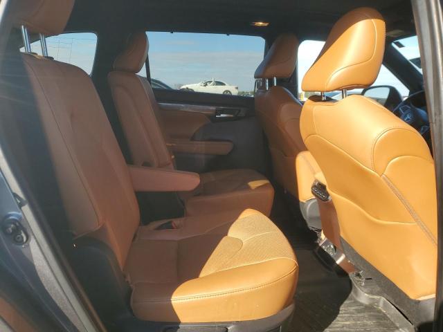 Photo 11 from auction – 2022 TOYOTA HIGHLANDER with VIN 5TDFZRBH2NS170551