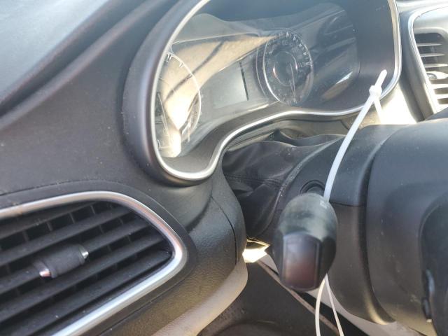 Photo 9 from auction – 2015 CHRYSLER 200 LIMITE with VIN 1C3CCCAB1FN635833