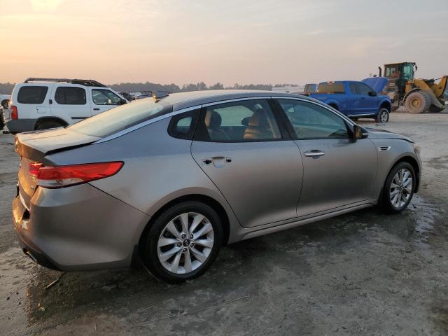 Photo 3 from auction – 2016 KIA OPTIMA EX with VIN 5XXGU4L36GG041838