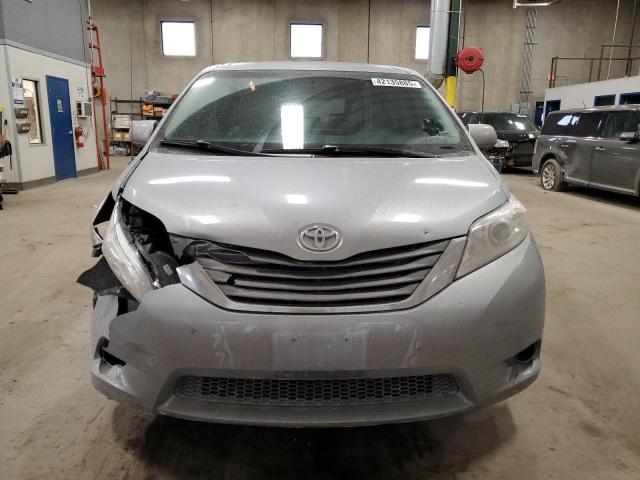 Photo 5 from auction – 2013 TOYOTA SIENNA XLE with VIN 5TDYK3DC0DS284543