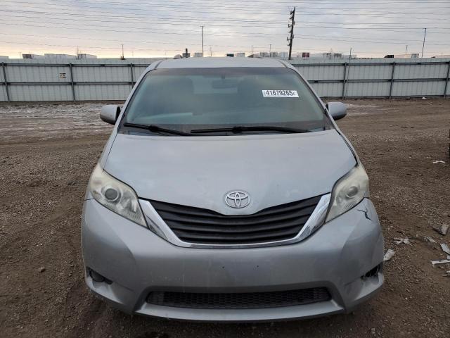 Photo 5 from auction – 2015 TOYOTA SIENNA LE with VIN 5TDKK3DC4FS531880