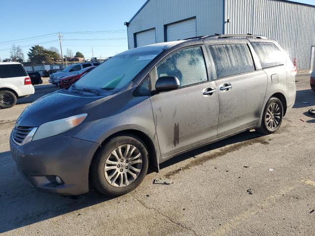 TOYOTA SIENNA XLE 2011 with VIN 5TDYK3DC0BS054529 - Photo from auction