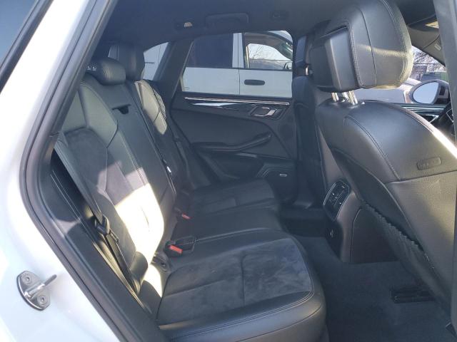 Photo 11 from auction – 2018 PORSCHE MACAN with VIN WP1AA2A55JLB09365