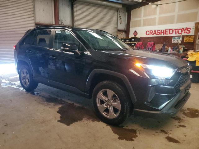 Photo 4 from auction – 2022 TOYOTA RAV4 XLE with VIN 2T3P1RFV1NC286397