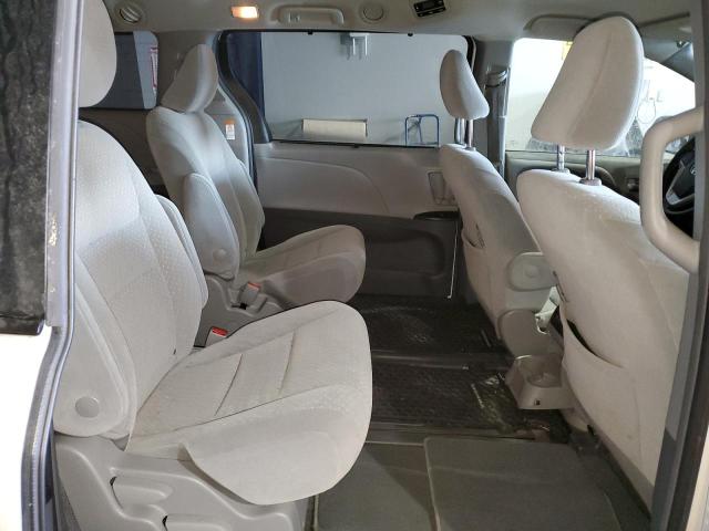 Photo 11 from auction – 2018 TOYOTA SIENNA LE with VIN 5TDJZ3DC0JS208295