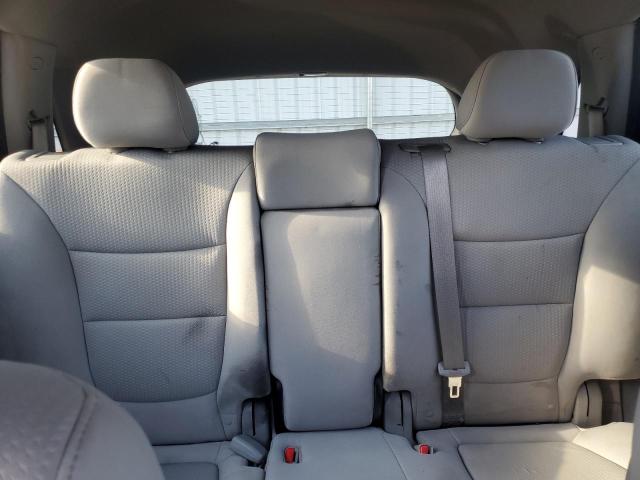 Photo 10 from auction – 2013 KIA SORENTO LX with VIN 5XYKTCA60DG409216
