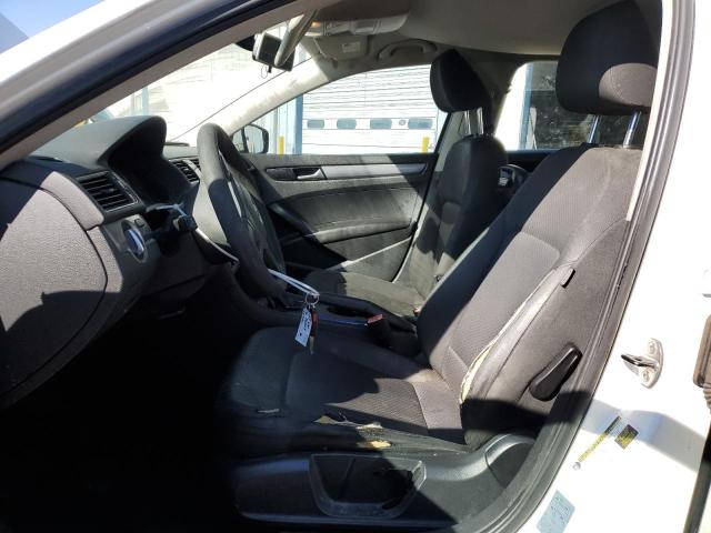 Photo 7 from auction – 2014 VOLKSWAGEN PASSAT S with VIN 1VWAP7A31EC003770