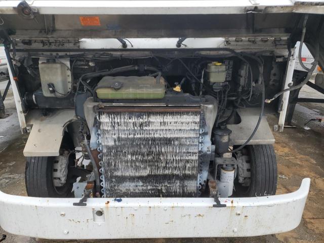 Photo 12 from auction – 2006 FREIGHTLINER CHASSIS M with VIN 4UZAAPBW06CV95558
