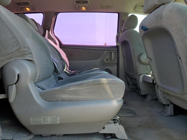 Photo 11 from auction – 2004 TOYOTA SIENNA CE with VIN 5TDZA23C94S112871