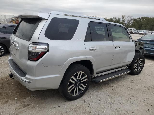 Photo 3 from auction – 2020 TOYOTA 4RUNNER SR with VIN JTEZU5JR0L5220795