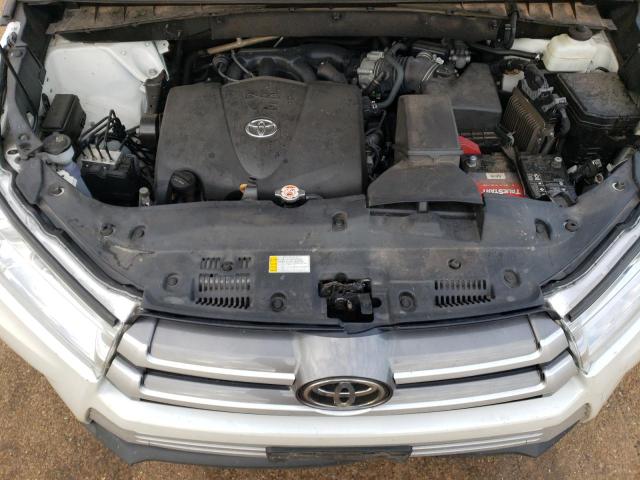 Photo 12 from auction – 2019 TOYOTA HIGHLANDER with VIN 5TDKZRFH3KS359049