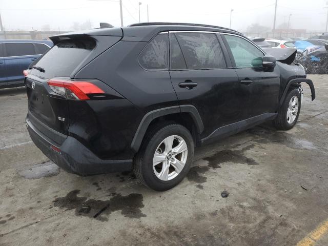 Photo 3 from auction – 2021 TOYOTA RAV4 XLE with VIN 2T3W1RFV4MC099004