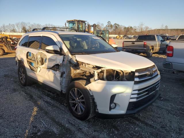 Photo 4 from auction – 2019 TOYOTA HIGHLANDER with VIN 5TDJZRFH7KS595960