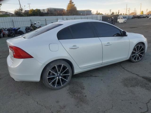 Photo 3 from auction – 2016 VOLVO S60 with VIN YV126MFJ8G2395620