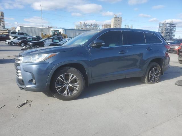 TOYOTA HIGHLANDER 2018 with VIN 5TDBZRFHXJS800917 - Photo from auction