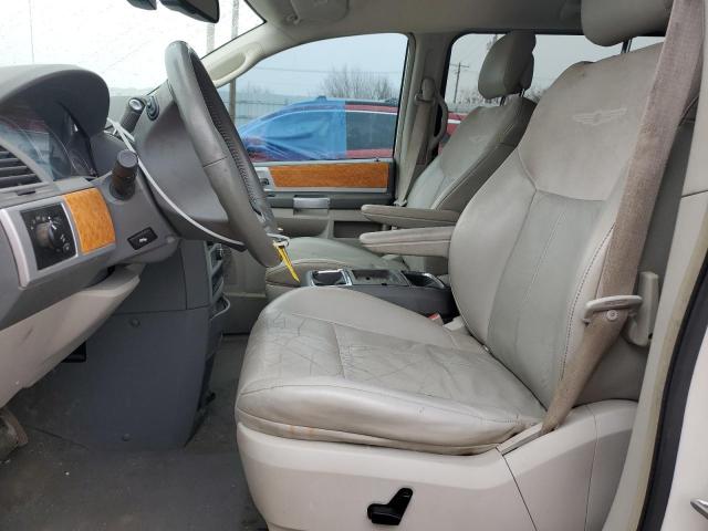 Photo 7 from auction – 2010 CHRYSLER TOWN & COU with VIN 2A4RR7DX4AR422139