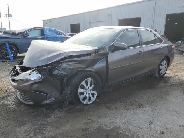 TOYOTA CAMRY LE 2015 with VIN 4T1BF1FKXFU105907 - Photo from auction